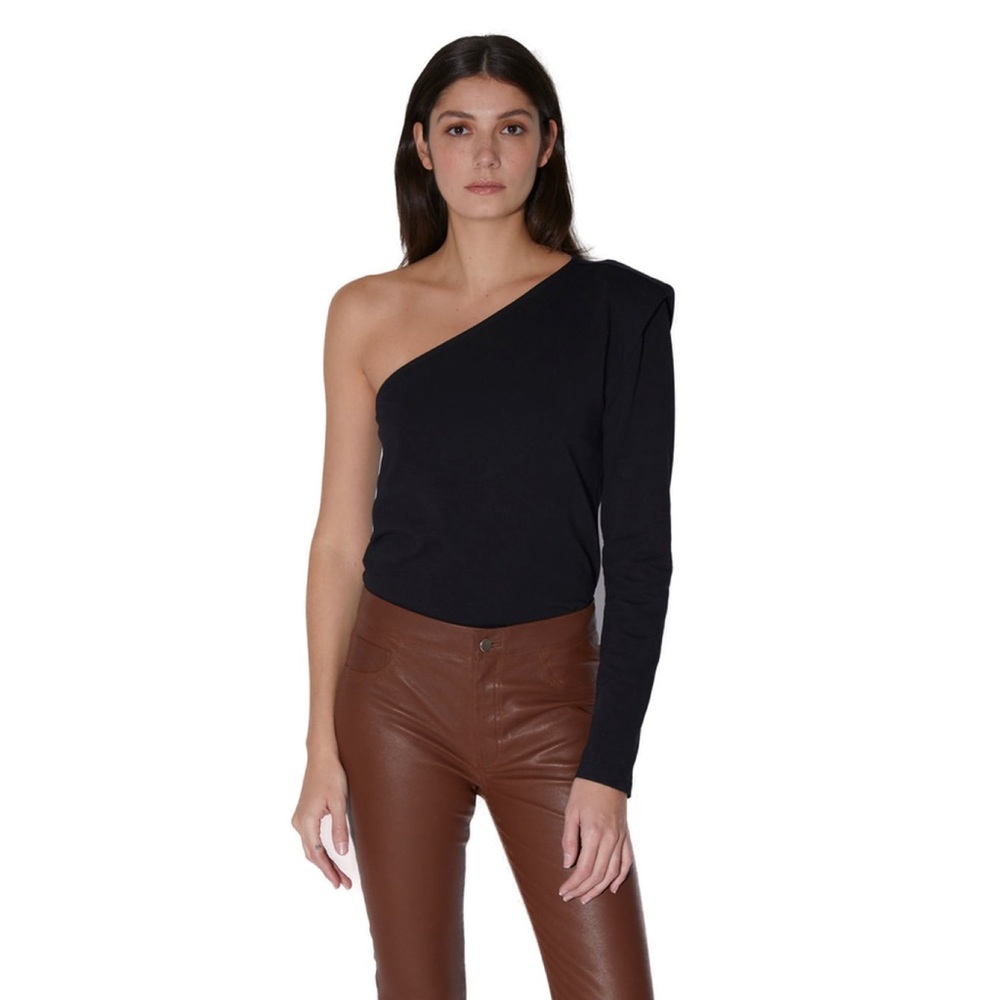 NEW WALTER BAKER BLACK ONE-SHOULDER TOP